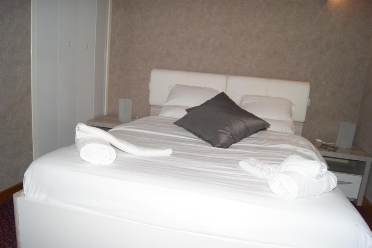 Relais Du Prieure Hotel Le Magny  ภายนอก รูปภาพ